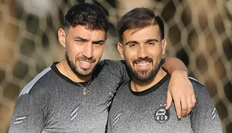 همه چشم انتظار منیر و مهران در تمرین استقلال