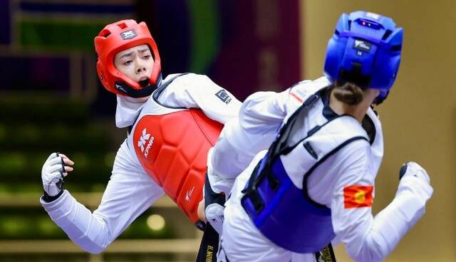 صعود غلامی و محمدی به نیمه نهایی قهرمانی جهان؛ رهنما حذف شد