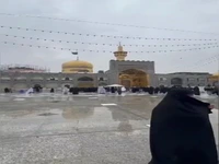 تصاویری زیبا و ناب از بارش باران در حرم مطهر امام رضا(ع)