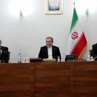 عکس/ نشست مشترک عراقچی با جمعی از نمایندگان مجلس