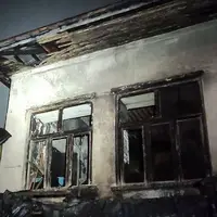 مهار آتش سوزی خانه‌ای قدیمی در رشت