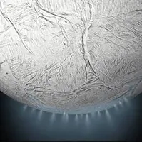 اطلاعاتی درباره قمر انسلادوس سیاره زحل