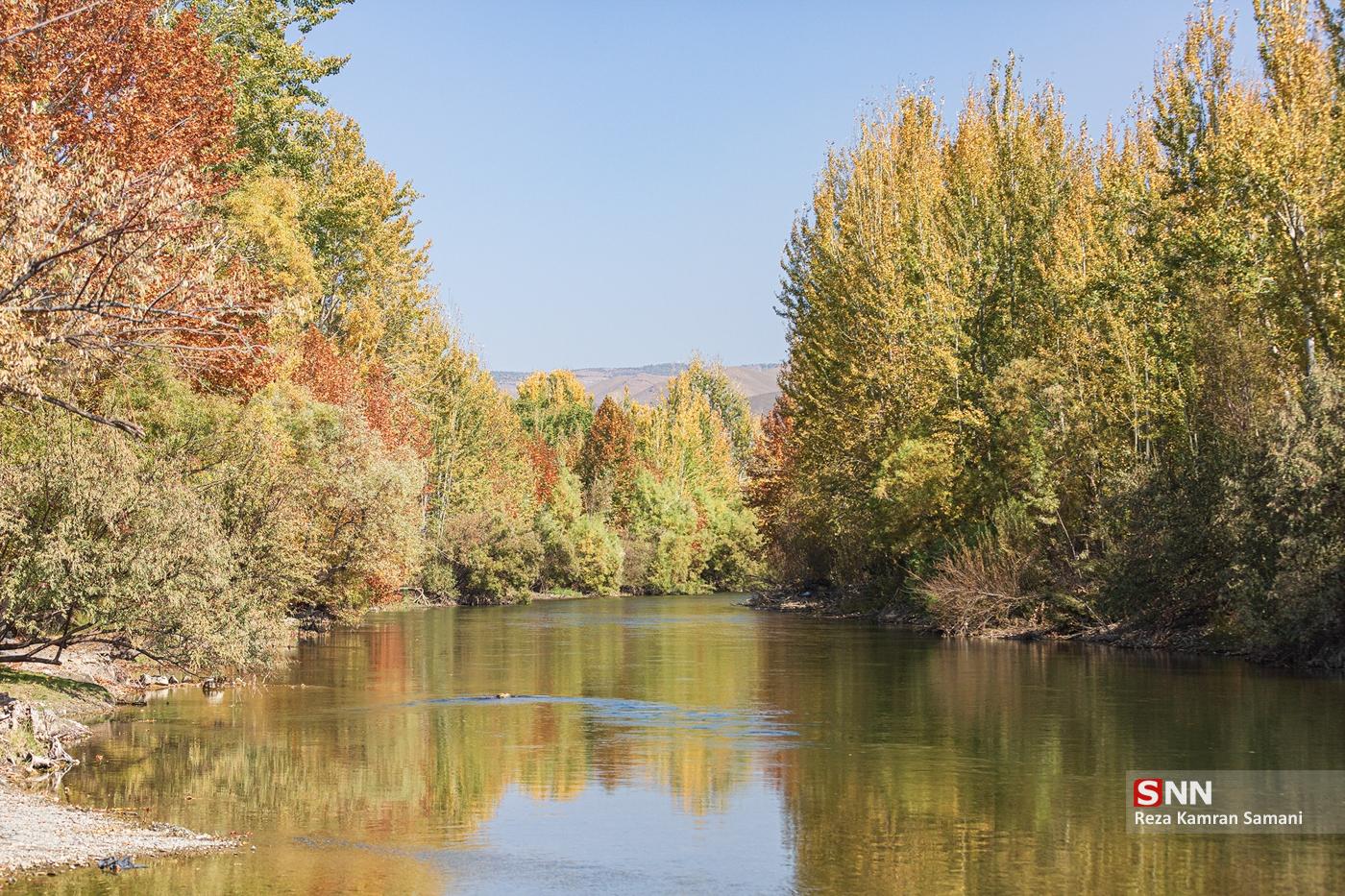 طبیعت پاییزی حاشیه زاینده رود در شهرستان سامان