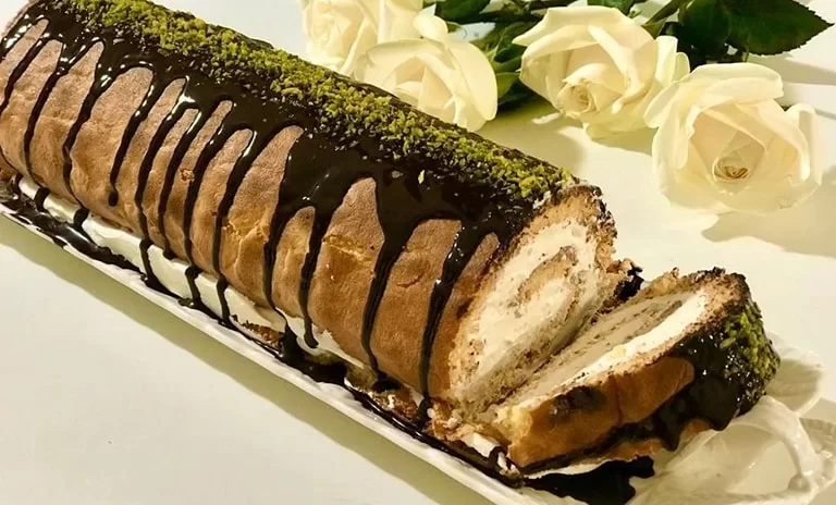 رولت خامه ای و خانگی برای مهمان