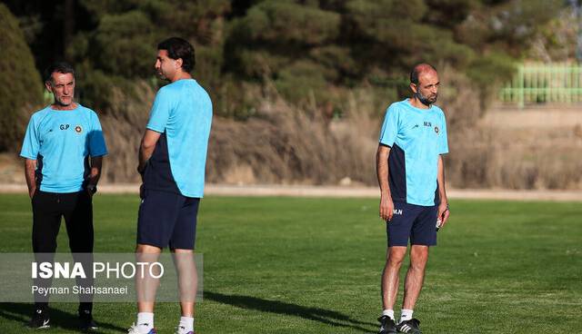 سرمربی سپاهان: به حمایت هواداران تا آخرین لحظه نیازمندیم؛ اخباری را ۲ تا ۳ ماه در اختیار نداریم