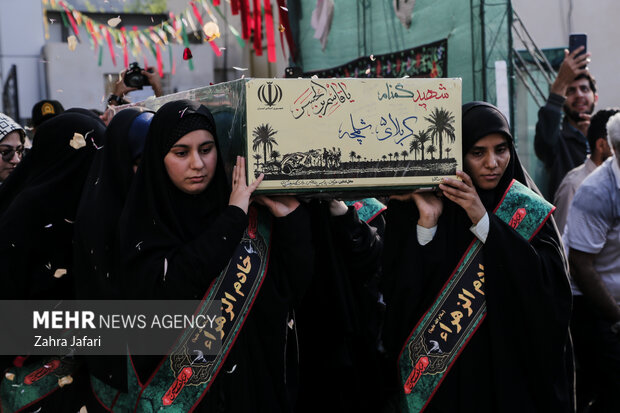 عکس/ تدفین شهید گمنام در پردیس شهید بهشتی بندرعباس