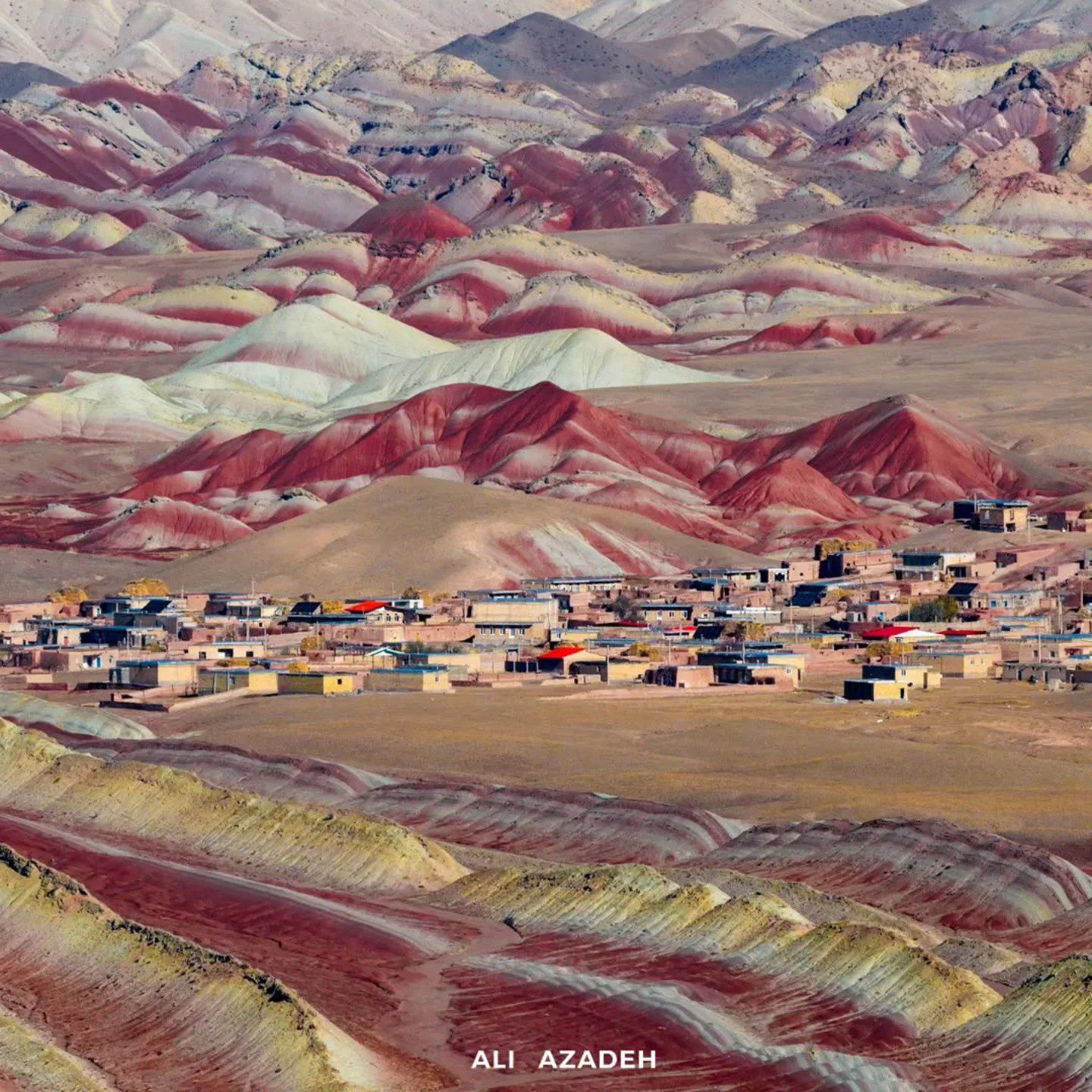 کوه‌های رنگین کمانی آلاداغلار