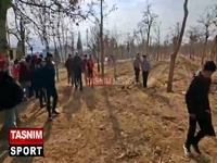 مسیر عجیب ورود هواداران پرسپولیس به ورزشگاه امام خمینی اراک