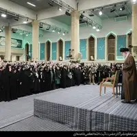 توییت انگلیسی اکانت رهبر انقلاب در خصوص مدیر بودن زن در خانه