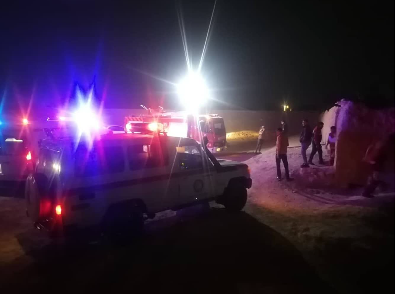 نجات فرد سقوط کرده از آبانباری در گراش