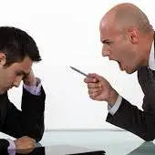 از دست زبان تند همکارم به ستوه آمدم