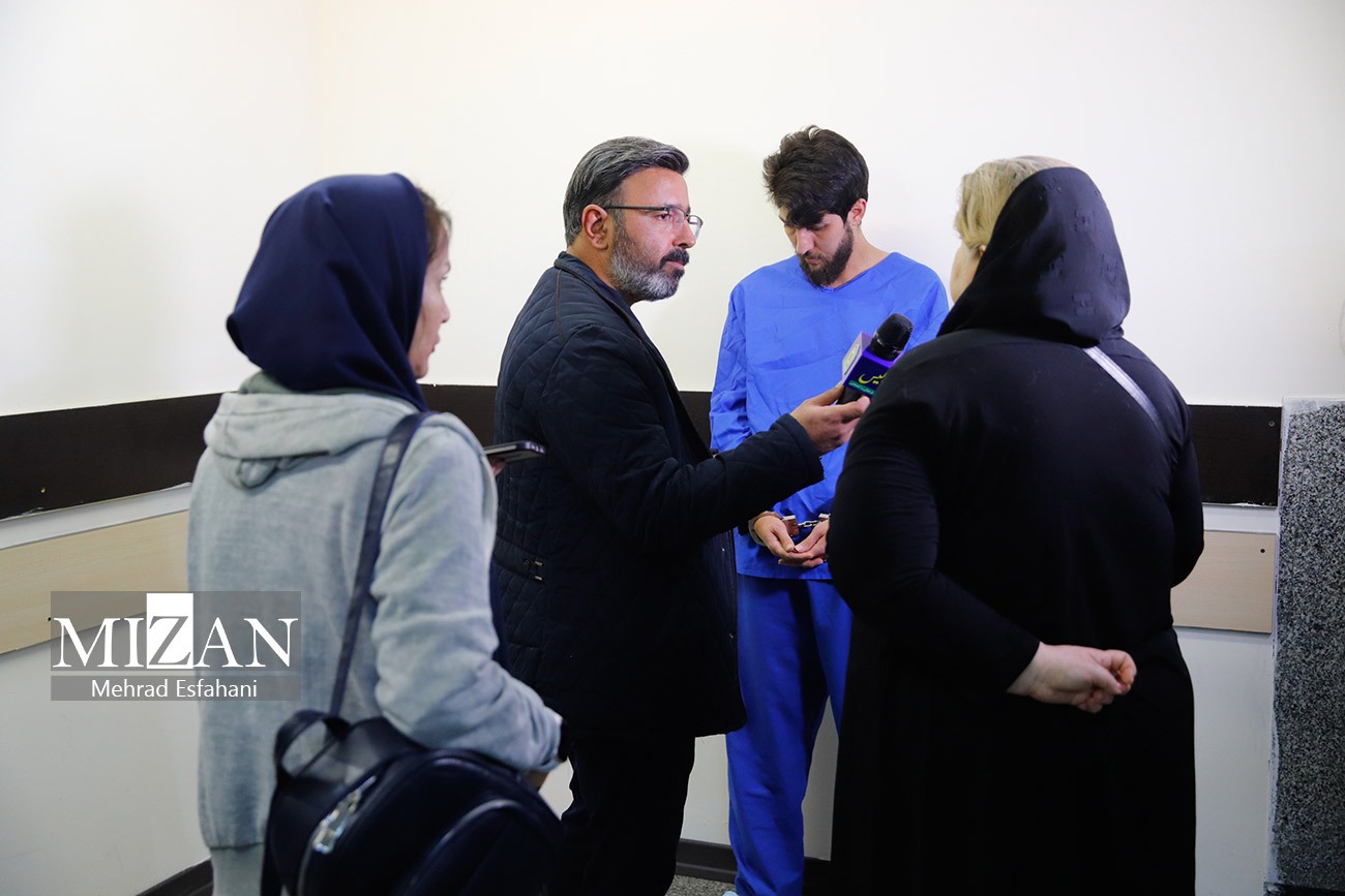 عکس/دستگیری کلاهبردار مامورنما در تاکسیهای اینترنتی