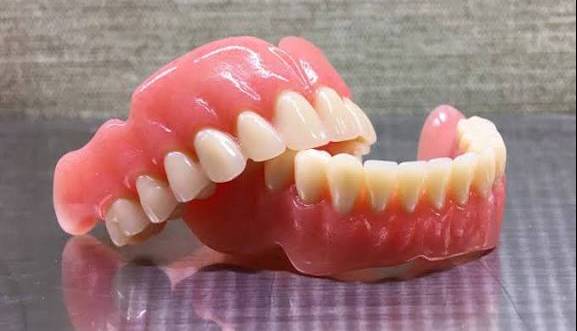 مراقبتهای بعد از دندان مصنوعی