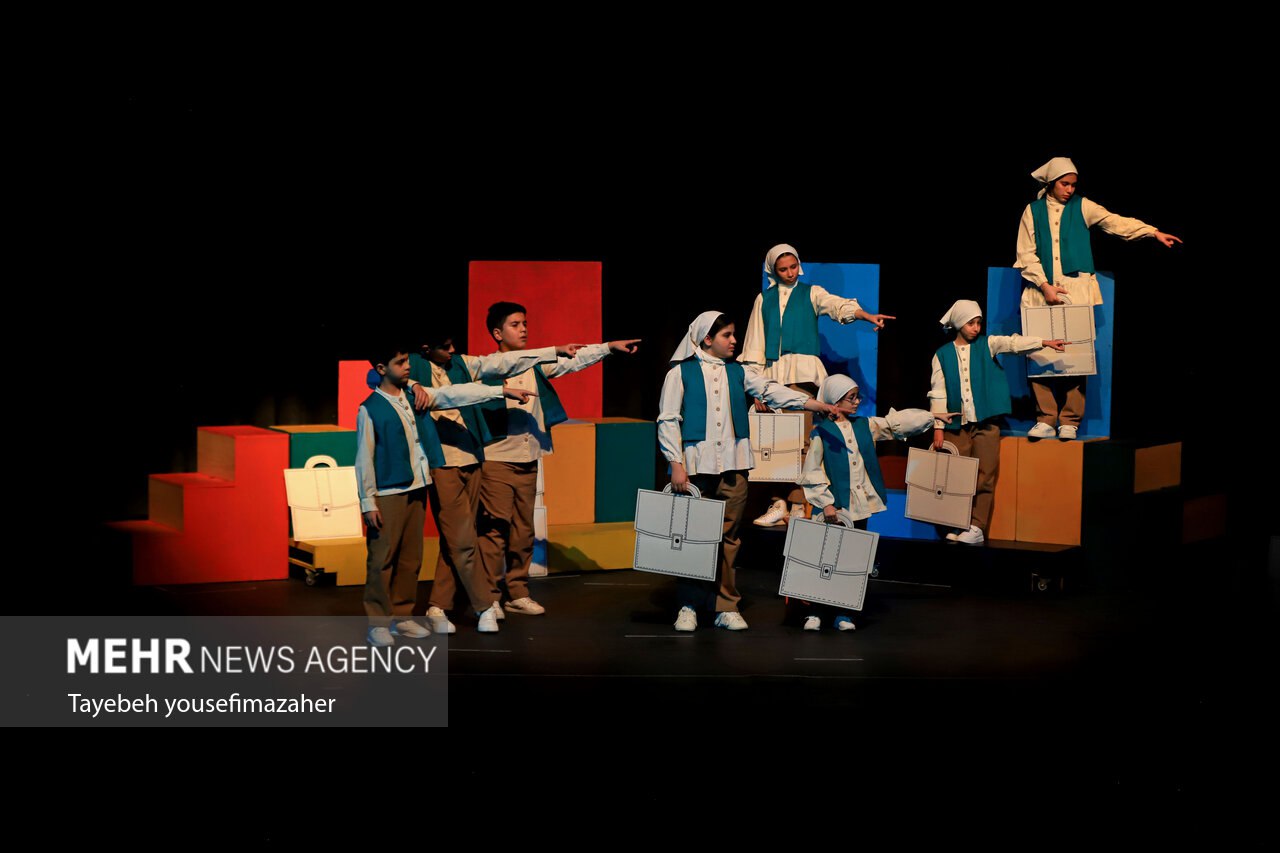 اجرای نمایش «پینوکیو» در جشنواره بین‌المللی تئاتر کودک‌ و نوجوان همدان