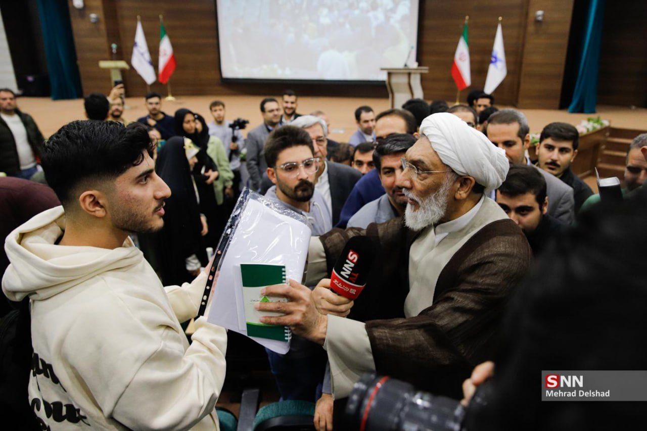 جلسه پرتنش پورمحمدی با دانشجویان دانشگاه علوم تحقیقات