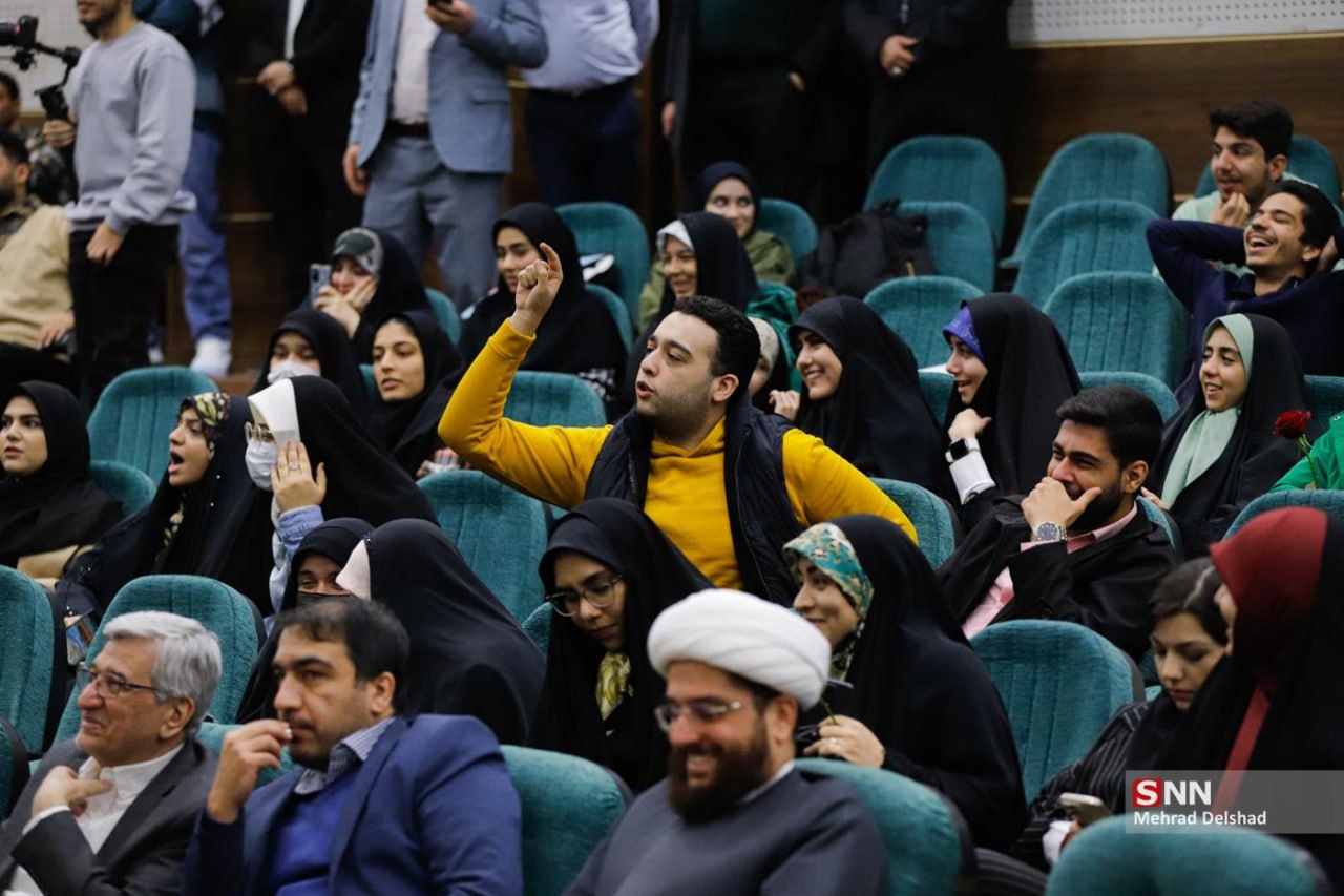 جلسه پرتنش پورمحمدی با دانشجویان دانشگاه علوم تحقیقات