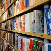 دانشگاهیان پی‌دی‌اف‌خوان می‌شوند؟؛ کتاب هم کالای لوکس شد