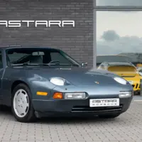 افسانه‌ی کلاسیک پورشه؛ زیبایی اصیل بدون حتی یک صفحه لمسی!