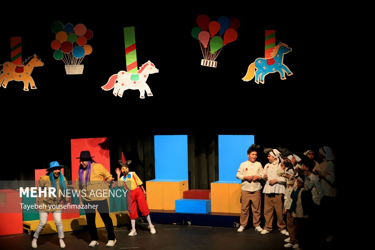 اجرای نمایش «پینوکیو» در جشنواره بین‌المللی تئاتر کودک‌ و نوجوان همدان