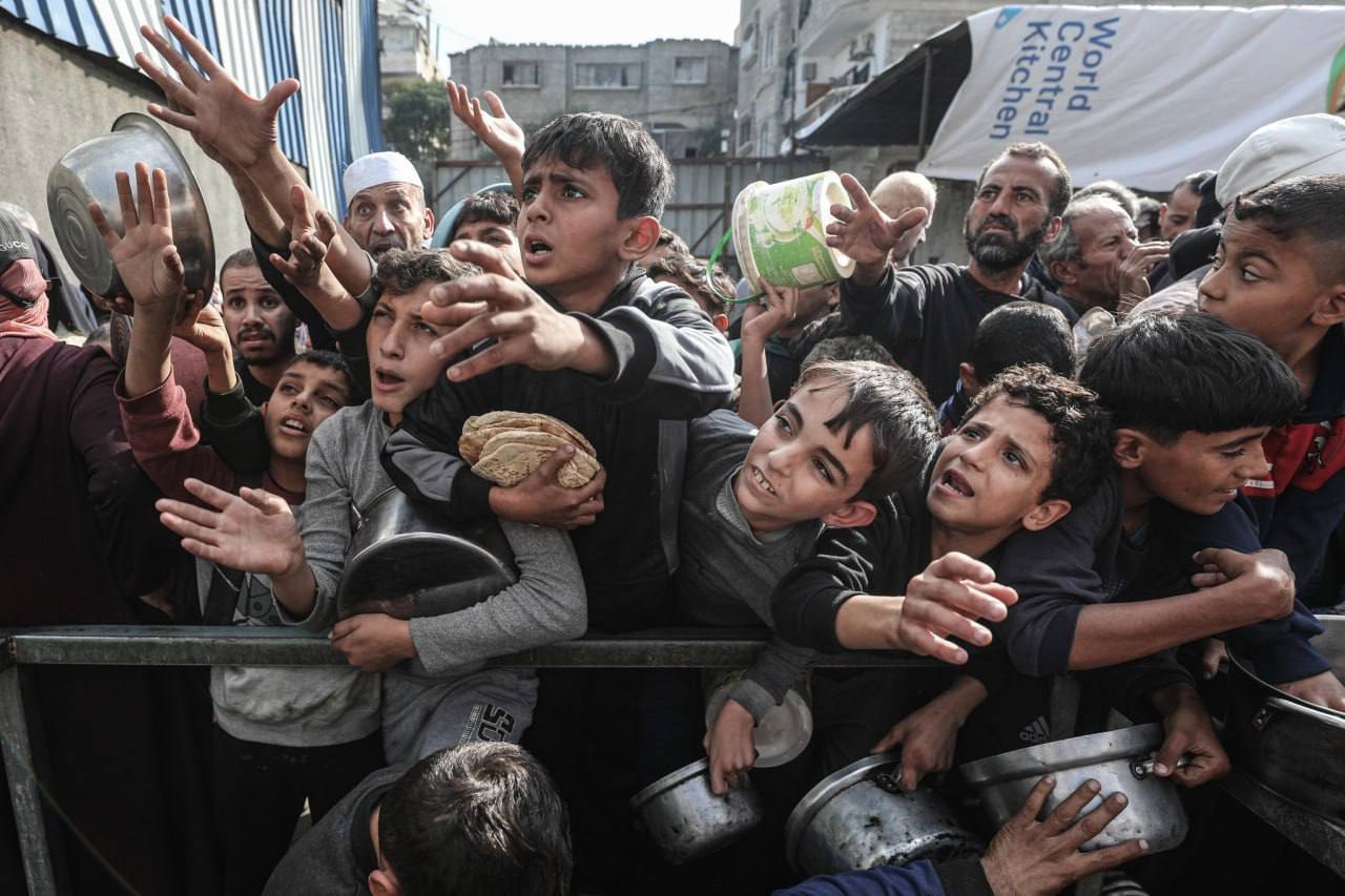  تصاویری دردناک از توزیع نان و کمک‌های غذایی به مردم غزه  