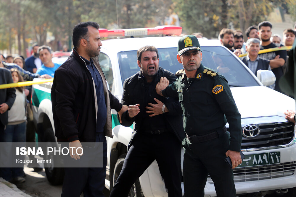 بازسازی صحنه سرقت مسلحانه از یک طلافروشی - کرمانشاه