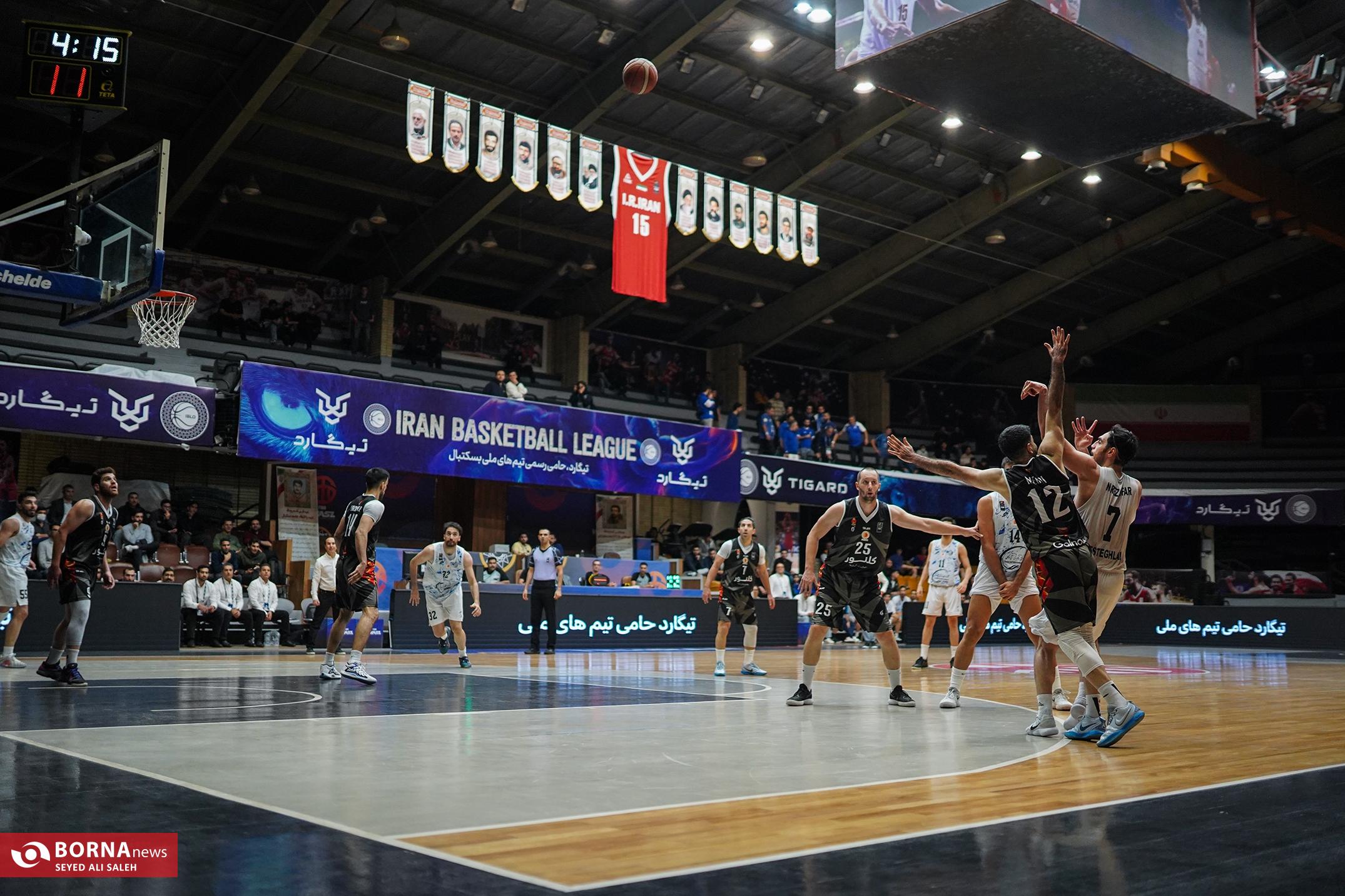 دیدار تیم‌های بسکتبال استقلال و گلنور
