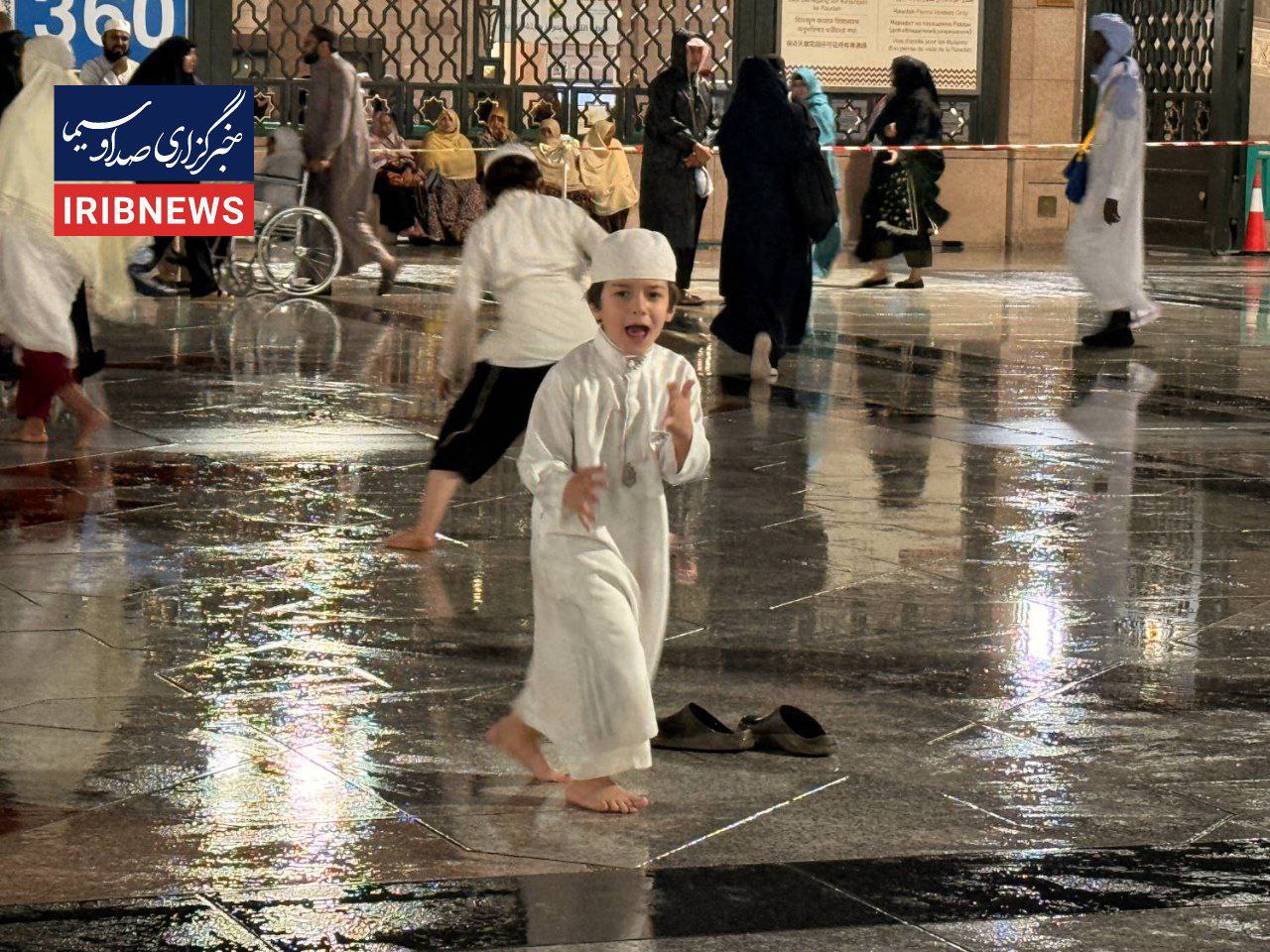  حس و حال فوق العاده مدینه در هوای بارانی  