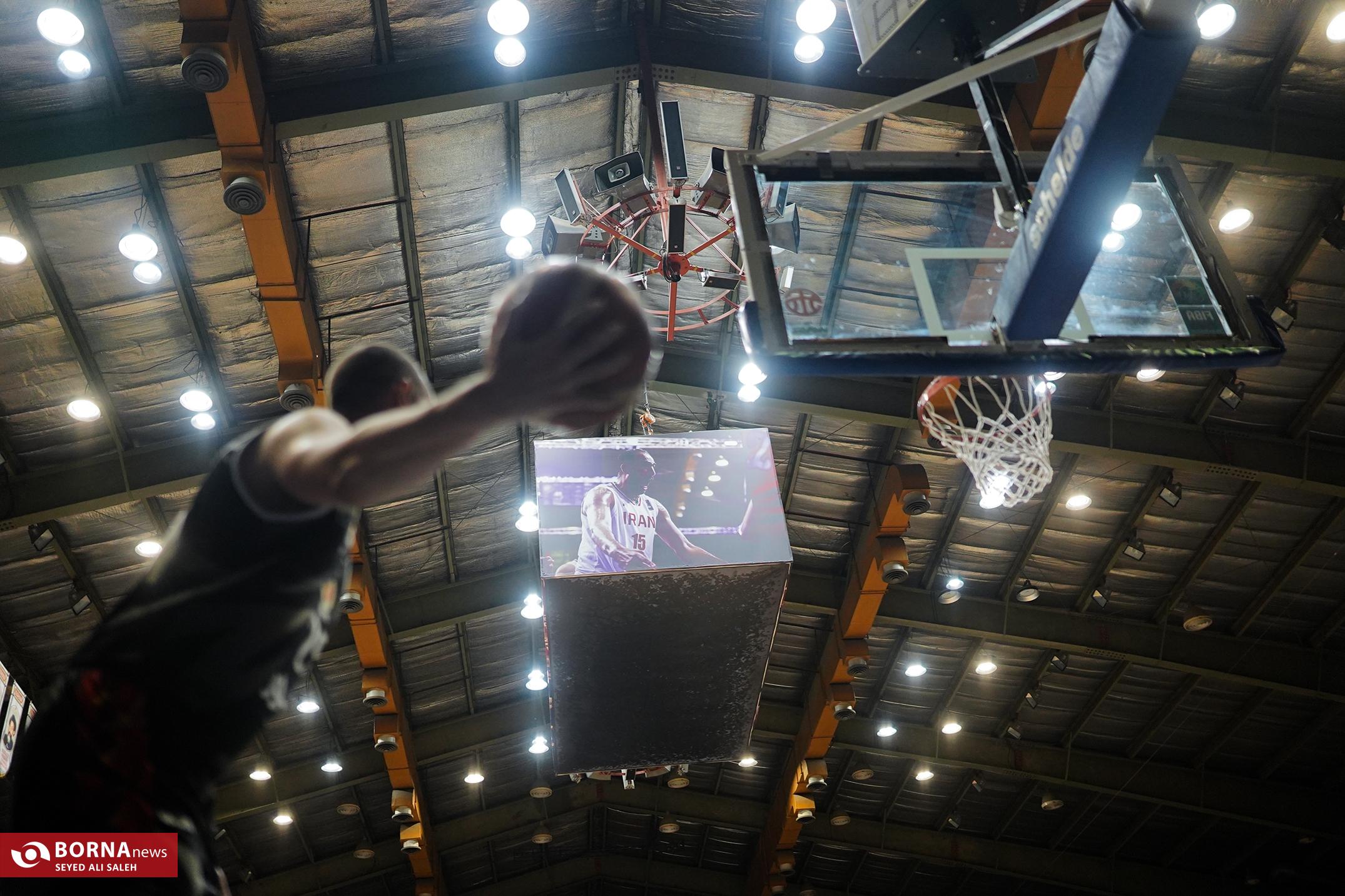 دیدار تیم‌های بسکتبال استقلال و گلنور