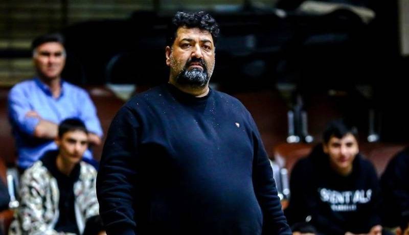 برزگری: کوتولههای پیر، خودشان را مالک بسکتبال میدانند!