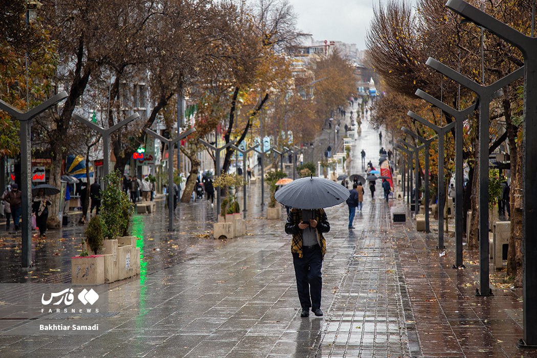 چتر باران بر سر مردم کردستان