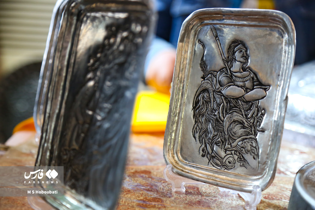 نمایشگاه صنایعدستی در تار و پود یزد