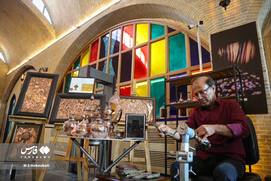 نمایشگاه صنایعدستی در تار و پود یزد