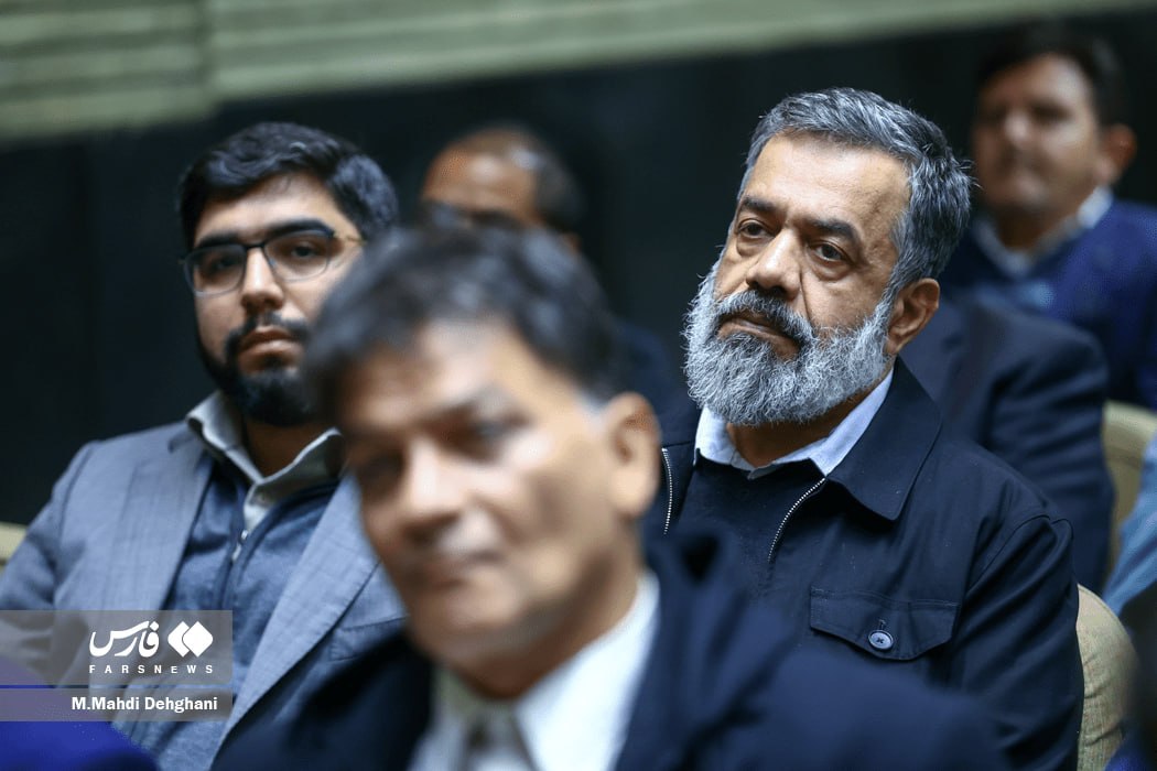 حضور شخصیت های سیاسی و کشوری در مراسم ترحیم خانوادۀ سقاب اصفهانی