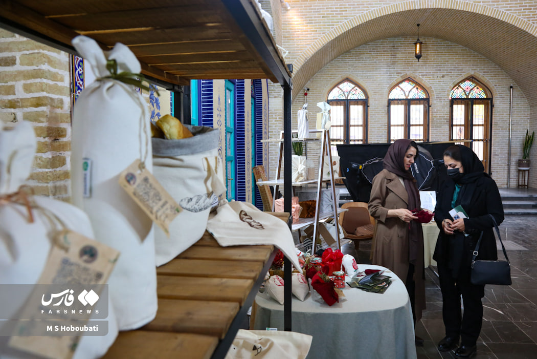 نمایشگاه صنایعدستی در تار و پود یزد