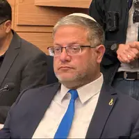 بنگویر با نشان اعدام وارد کنست شد