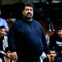 برزگری: کوتولههای پیر، خودشان را مالک بسکتبال میدانند!