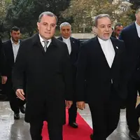 جیحون بایراموف در باکو از عراقچی استقبال کرد