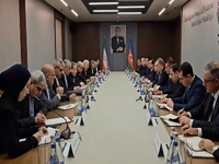 نشست هیئت‌های ایران و آذربایجان به ریاست عراقچی و بایراموف