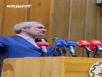 وزیر اقتصاد در دانشگاه شریف: در تنگنای تصمیمم