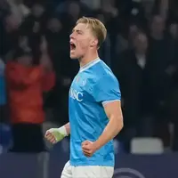 ناپولی ۲-۱ یووه؛ هویلوند بانوی پیر را به ته دره فرستاد