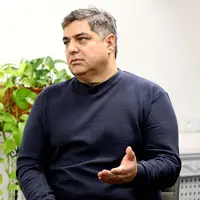 شهرام جزایری: زمان مدیریت ما تا ۱۰ سال بعد دلار هزار تومان بود؛ حالا ما مفسدیم و شما مصلح؟