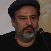 پیمان قاسمخانی : اوایل که بهم میگفتن استاد غش غش میخندیدم