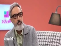 سوتی امیرمهدی ژوله در حین مصاحبه با پیمان قاسم خانی