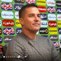 پاسخ سرمربی پرسپولیس به اتهام جادوگری در دربی!