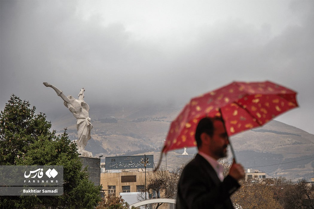 چتر باران بر سر مردم کردستان