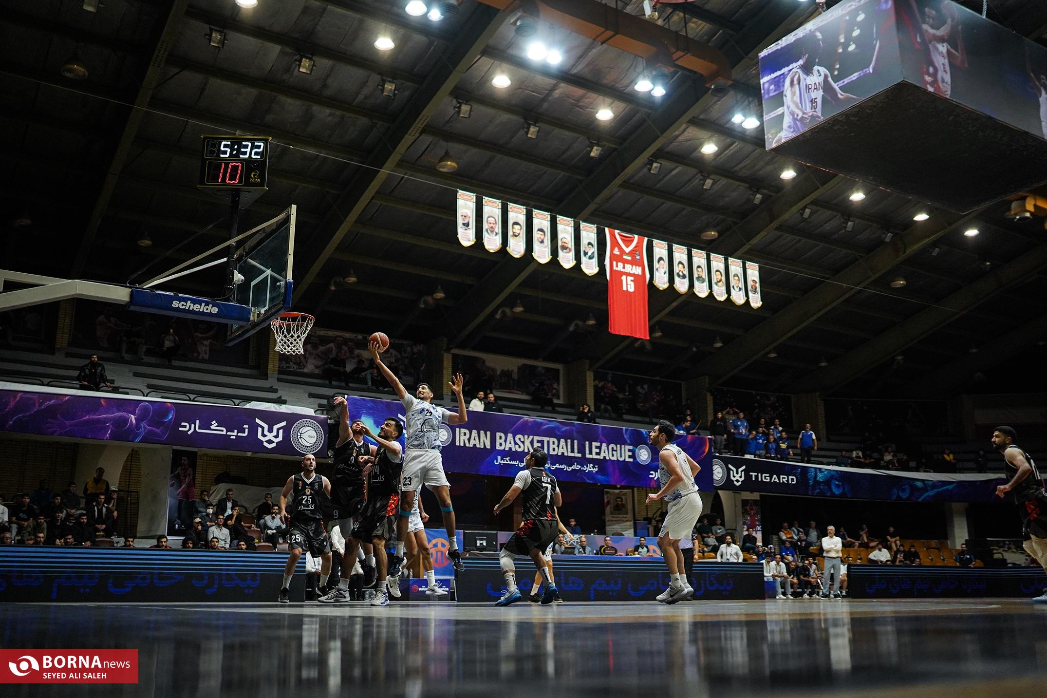 دیدار تیم‌های بسکتبال استقلال و گلنور