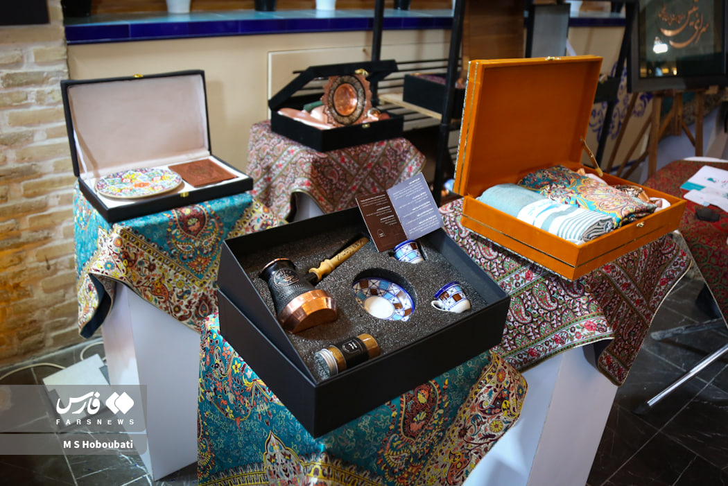 نمایشگاه صنایعدستی در تار و پود یزد