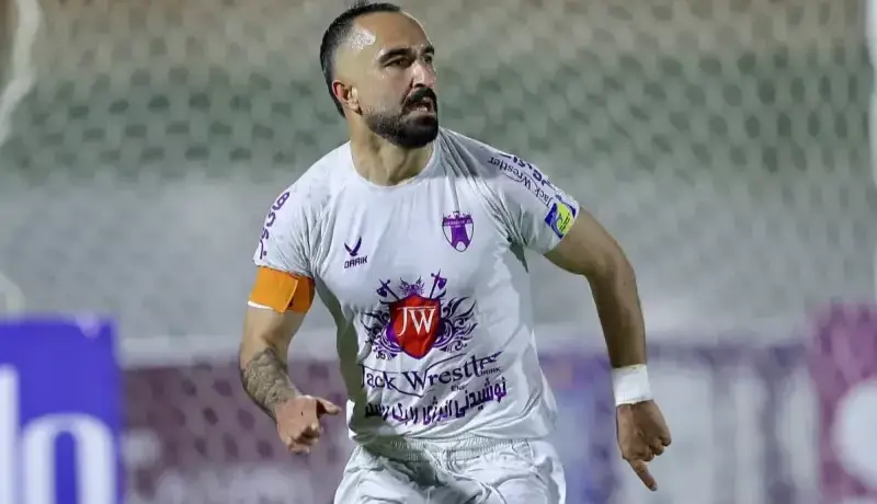 شجاعیان تیمش را 10 نفره کرد