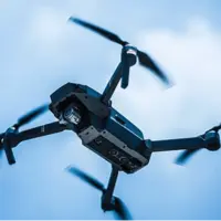 حادثه امنیتی در فرانسه؛ ربز پرندههای مشکوک بر فراز پایگاه امنیتی دیده شدند