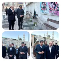 ادای احترام رئیس بنیاد مستضعفان و استاندار به مقام شامخ شهدا در کرمان